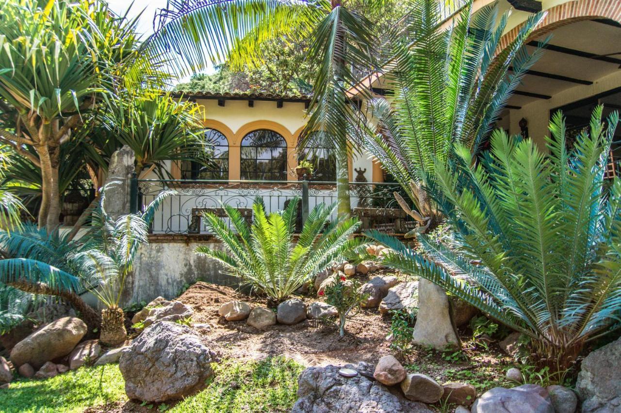Casa Galeana- Tropical 1-Bd 1-Wc Mountain Top Luxury Suite With Stunning Views Ajijic Ngoại thất bức ảnh