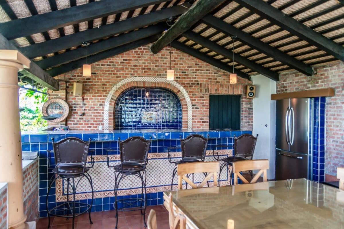 Casa Galeana- Tropical 1-Bd 1-Wc Mountain Top Luxury Suite With Stunning Views Ajijic Ngoại thất bức ảnh